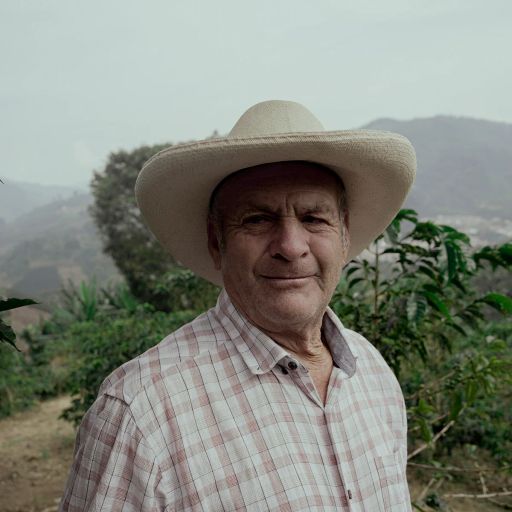 Las Águilas Natural – Pink Bourbon